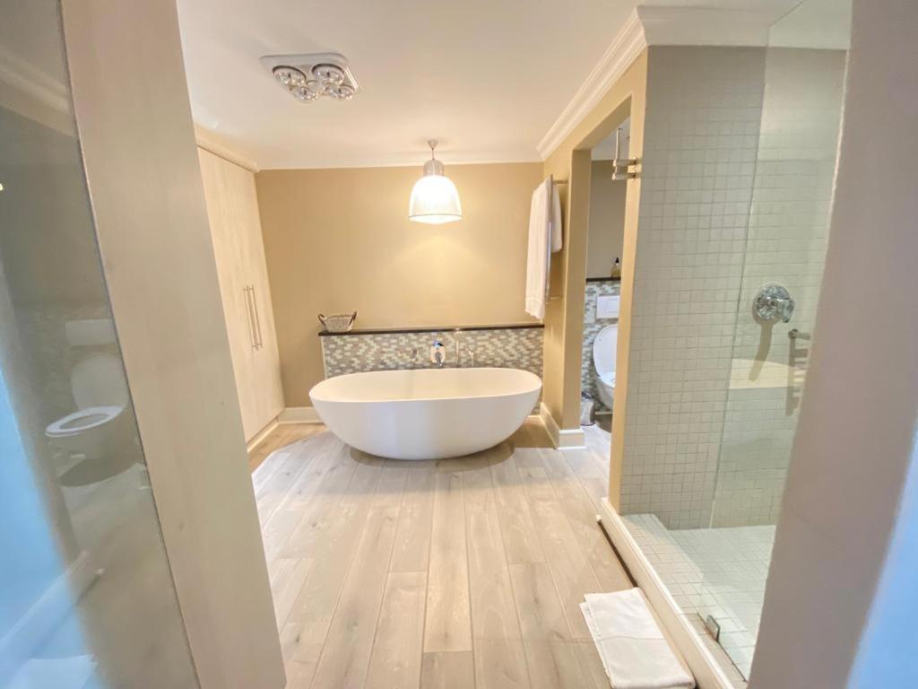 Loddey'S Self Catering Apartments - By Beach Collection Strand Dış mekan fotoğraf