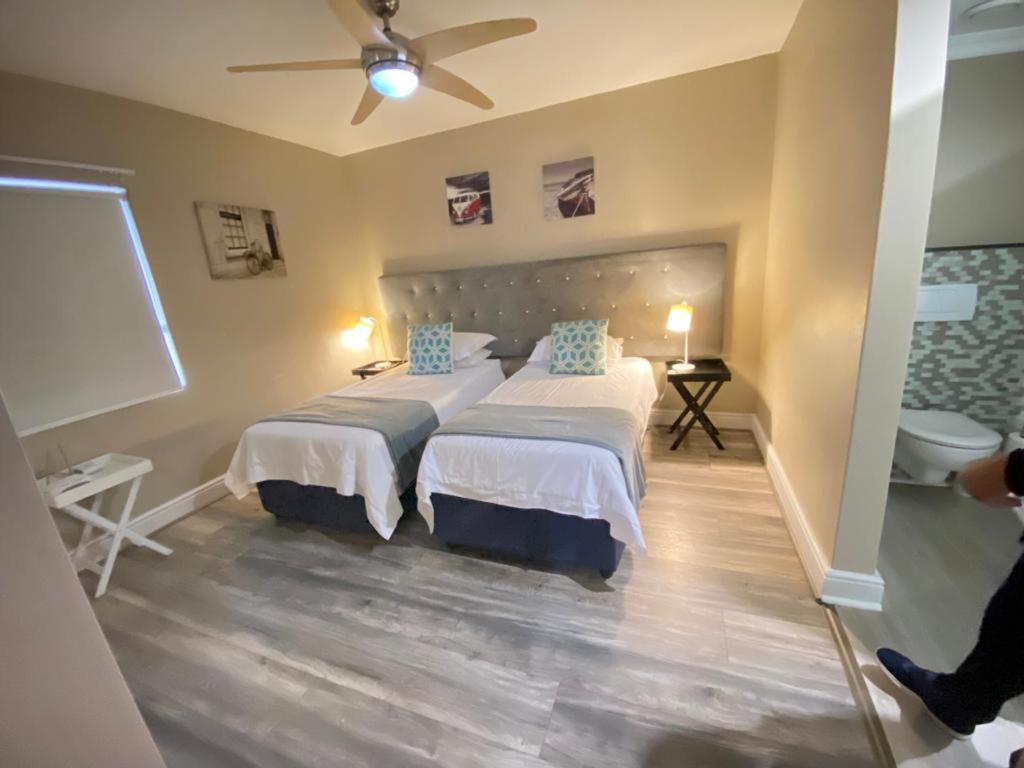 Loddey'S Self Catering Apartments - By Beach Collection Strand Dış mekan fotoğraf