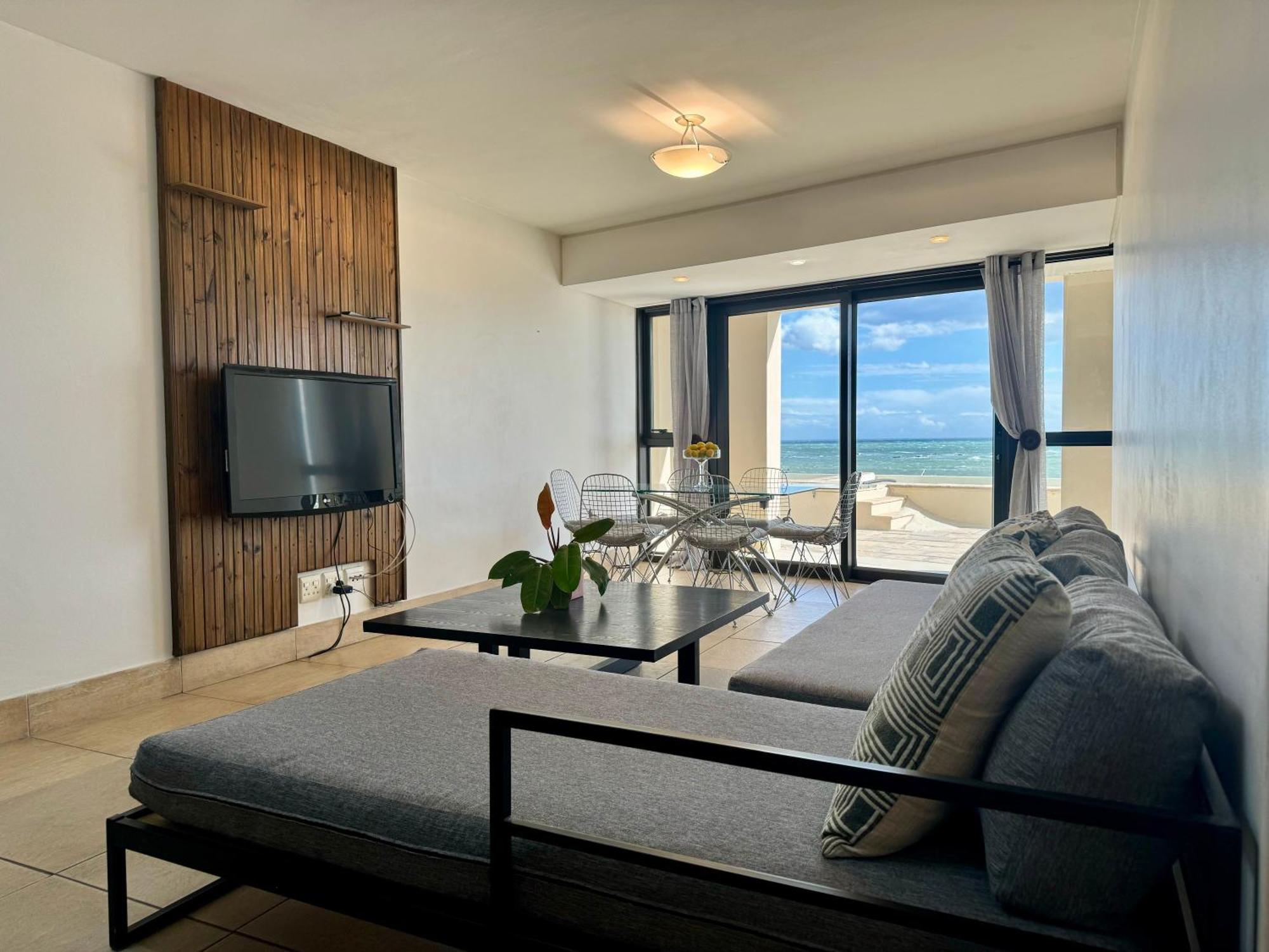 Loddey'S Self Catering Apartments - By Beach Collection Strand Dış mekan fotoğraf