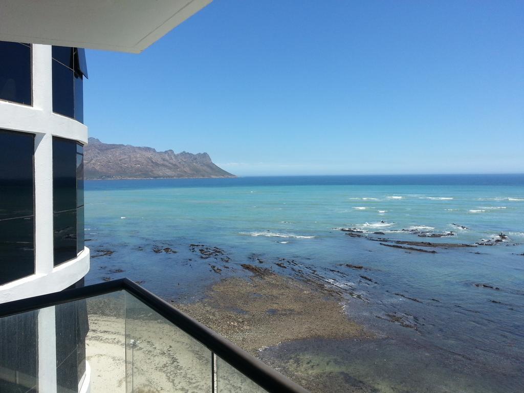 Loddey'S Self Catering Apartments - By Beach Collection Strand Oda fotoğraf